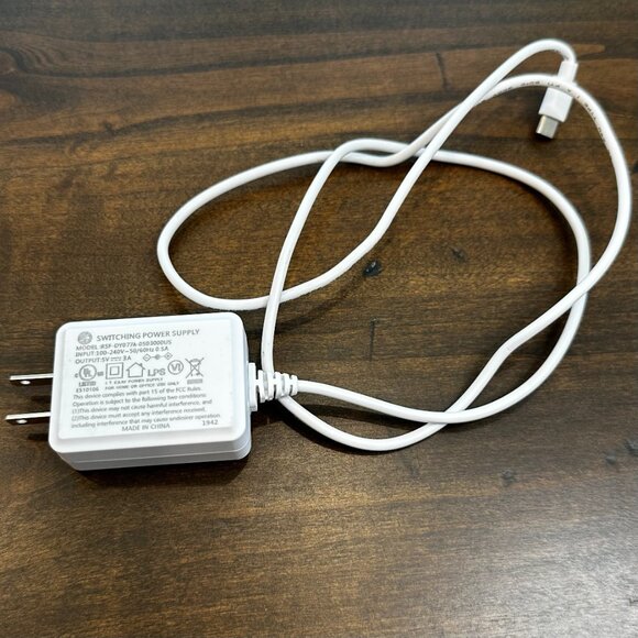 PhoneSoap 3 UV Smartphone Sanitizer & Universal Charger | 360 Degree Disinfect - Picture 2 of 4